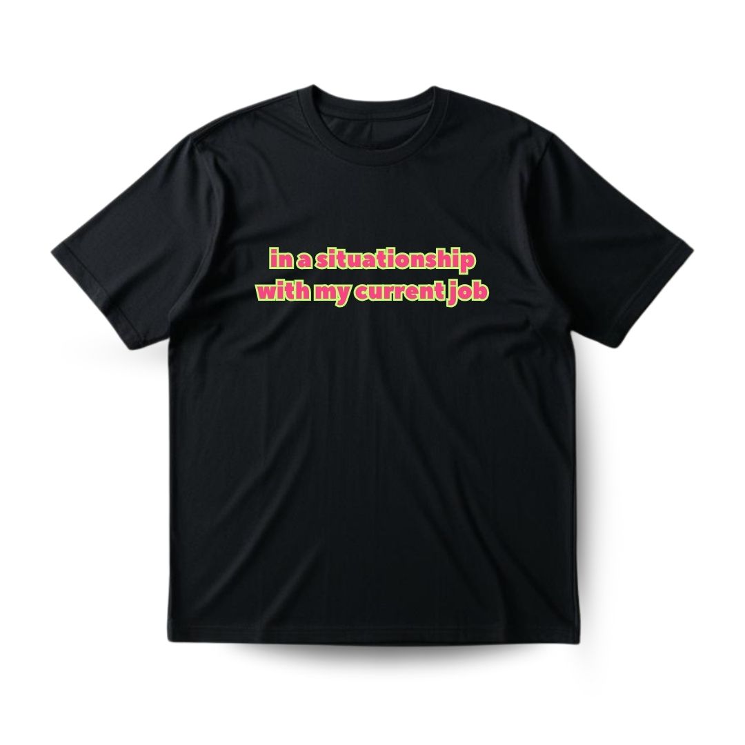 In a situationship Regular T-shirt